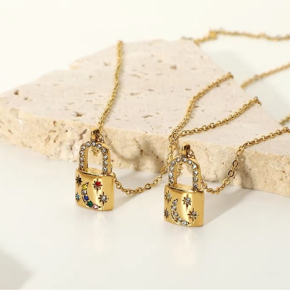 ◾️18K Gold Plated Cubic Zirconia Paved Small Lock Pendant Necklace - Picture 10 of 10